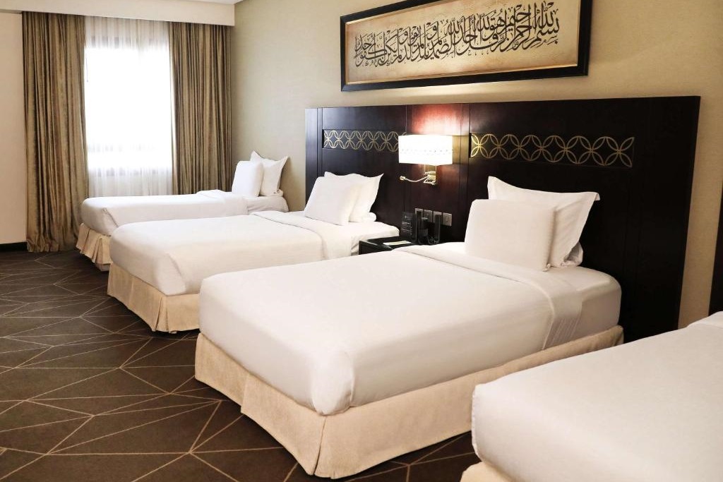 Pullman Zamzam 5* ou équivalent