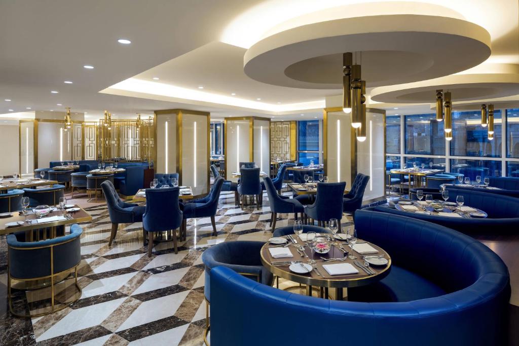 Sheraton 5* ou équivalent
