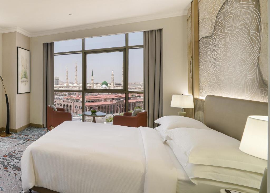 Rotana Al Monakha 4* ou équivalent